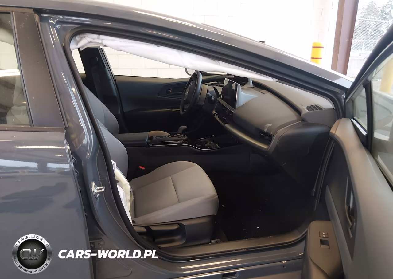 2026 Toyota Prius Le Awd-E VIN:JTDADABU8T3032728 - 5