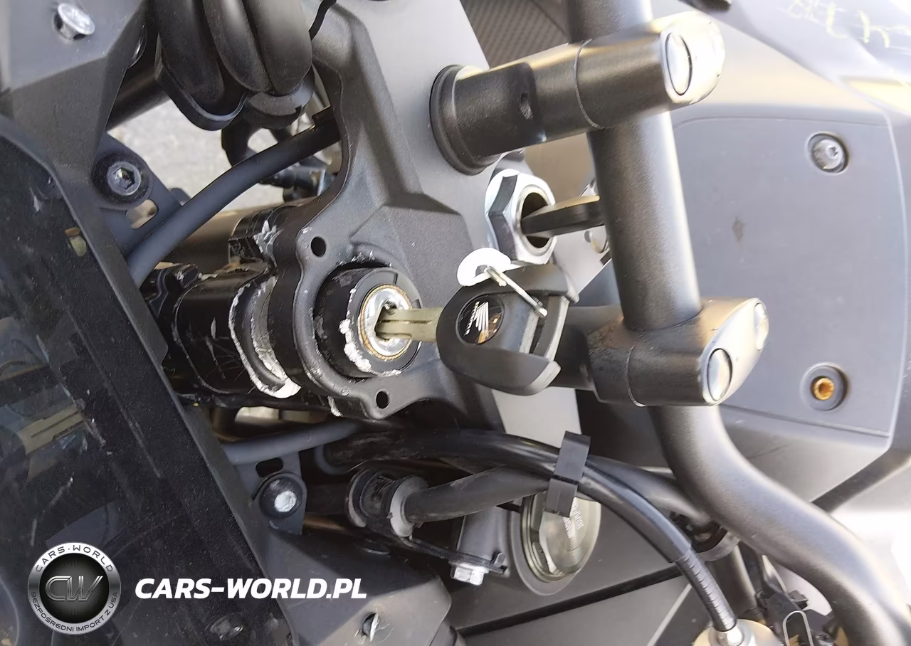 2025 Honda Cb750 A VIN:JH2RH2402SK002899 - 11