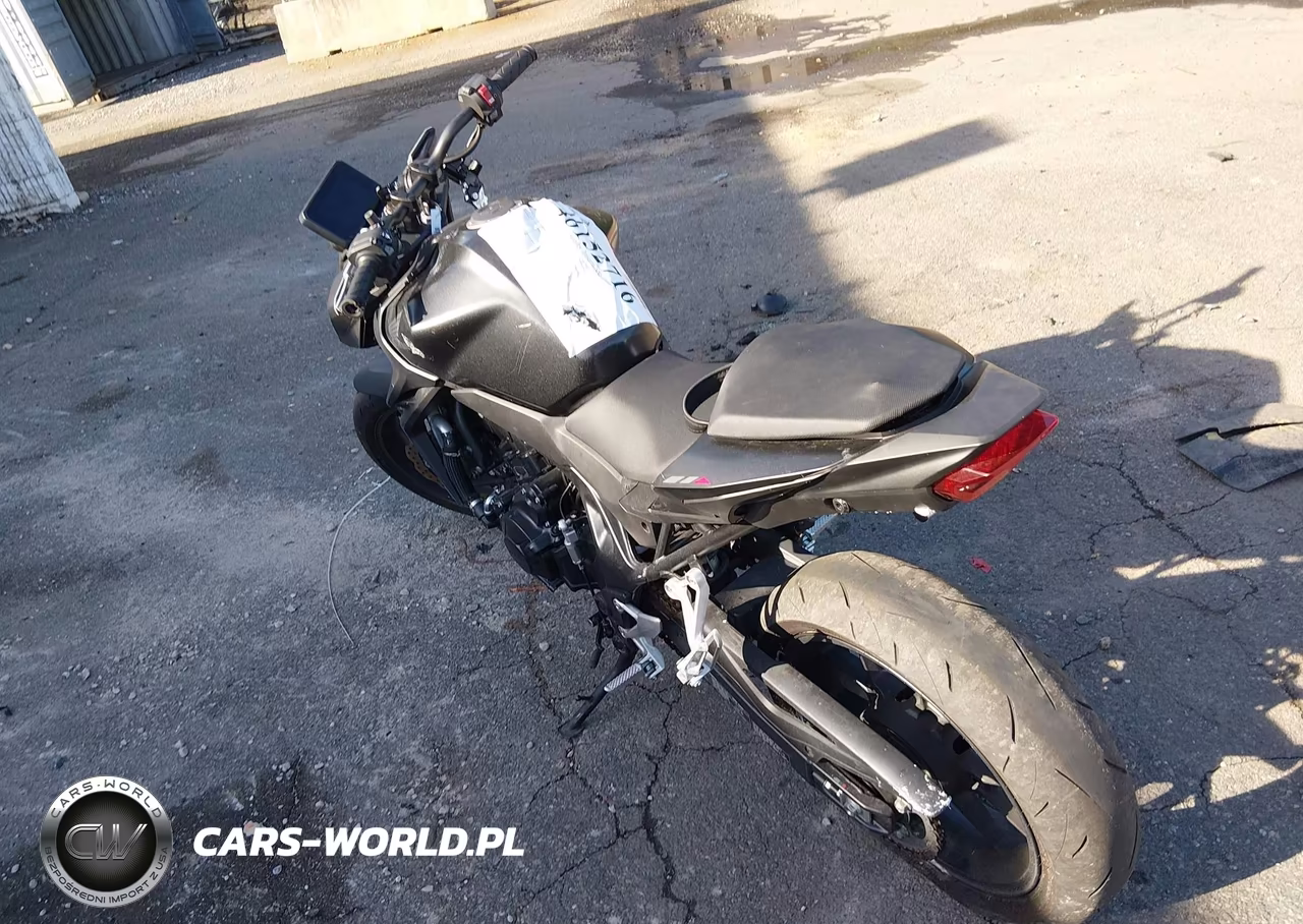 2025 Honda Cb750 A VIN:JH2RH2402SK002899 - 3