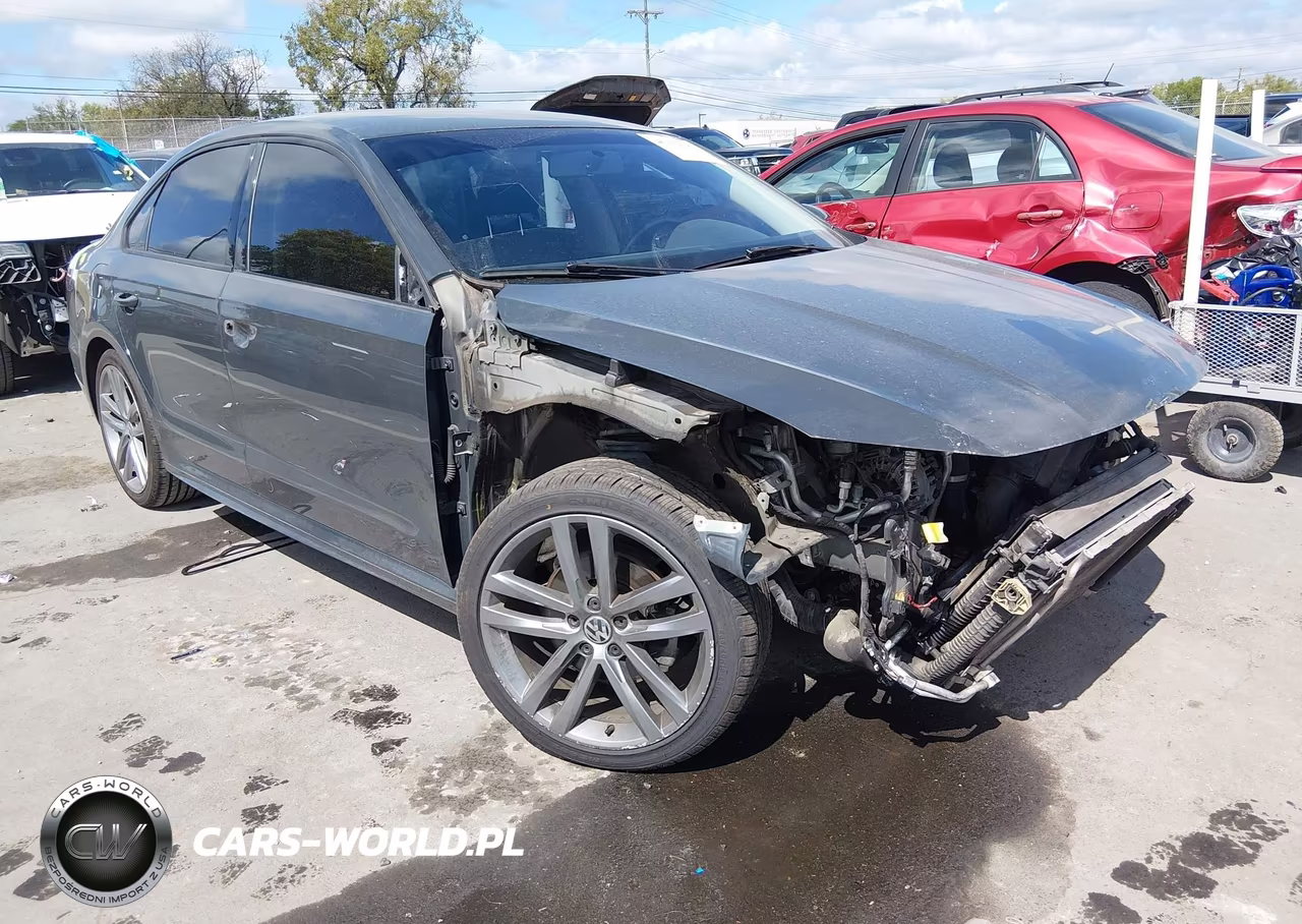2018 Volkswagen Passat 2.0T R-Line-2.0T S VIN:1VWAA7A33JC020338 - 1