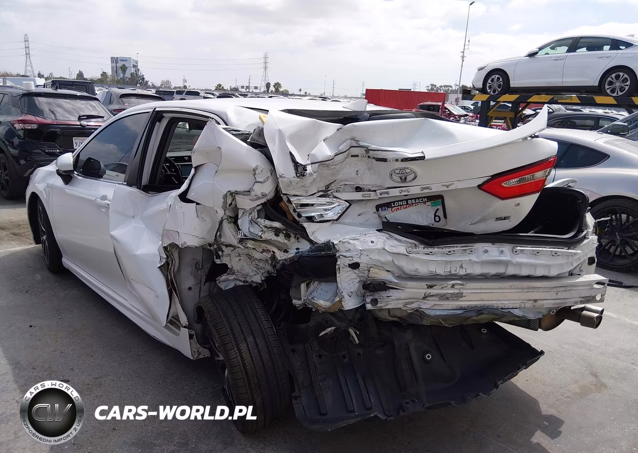 2020 Toyota Camry Se VIN:4T1G11AK2LU355164 - 3