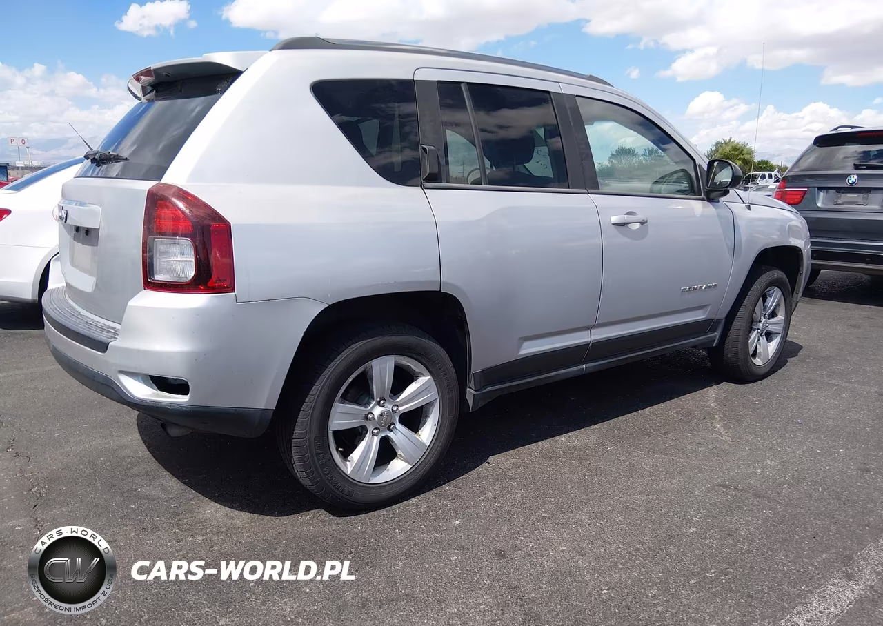 2014 Jeep Compass Sport VIN:1C4NJDBB1ED598401 - 4