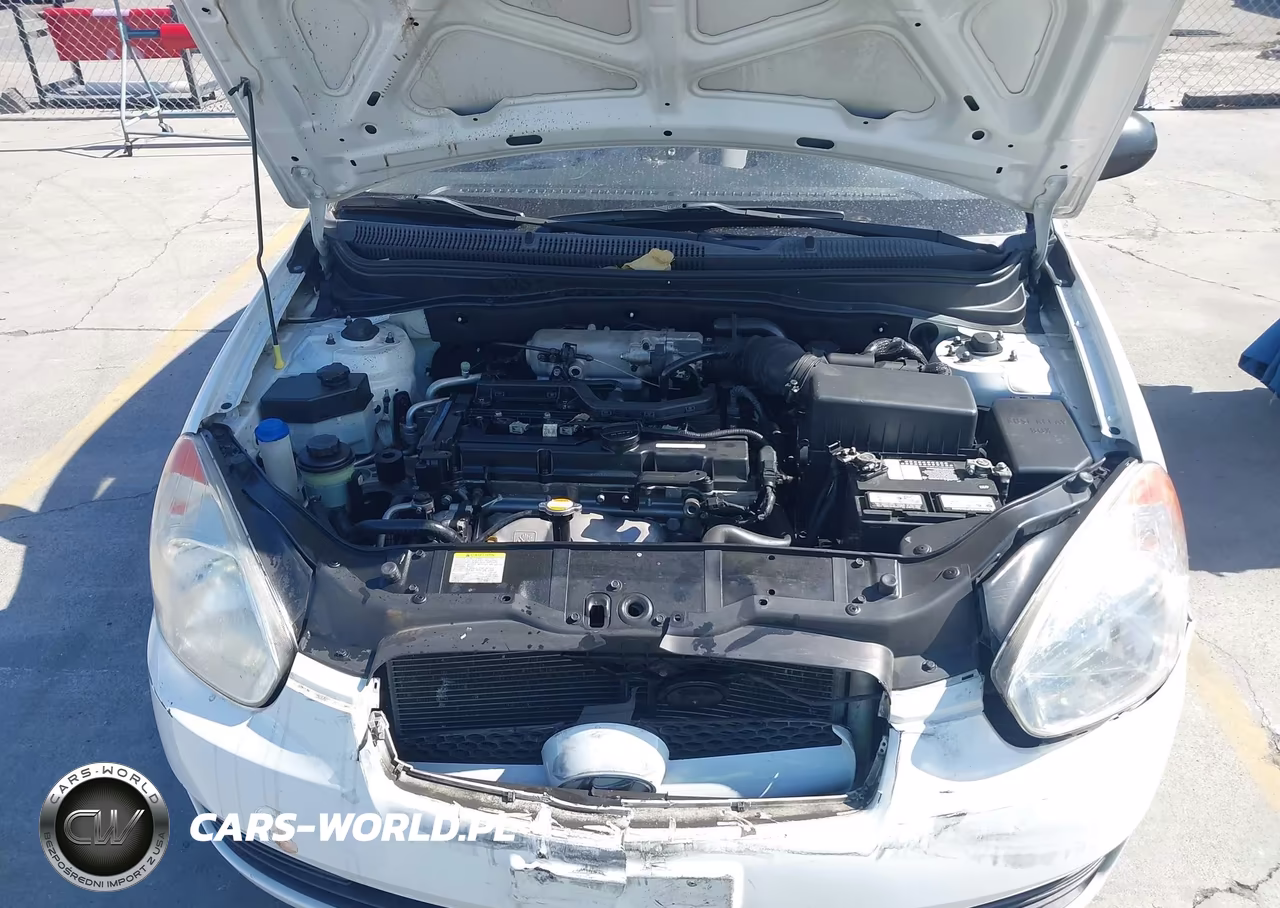 2008 Hyundai Accent Gs VIN:KMHCM36C28U083550 - 10