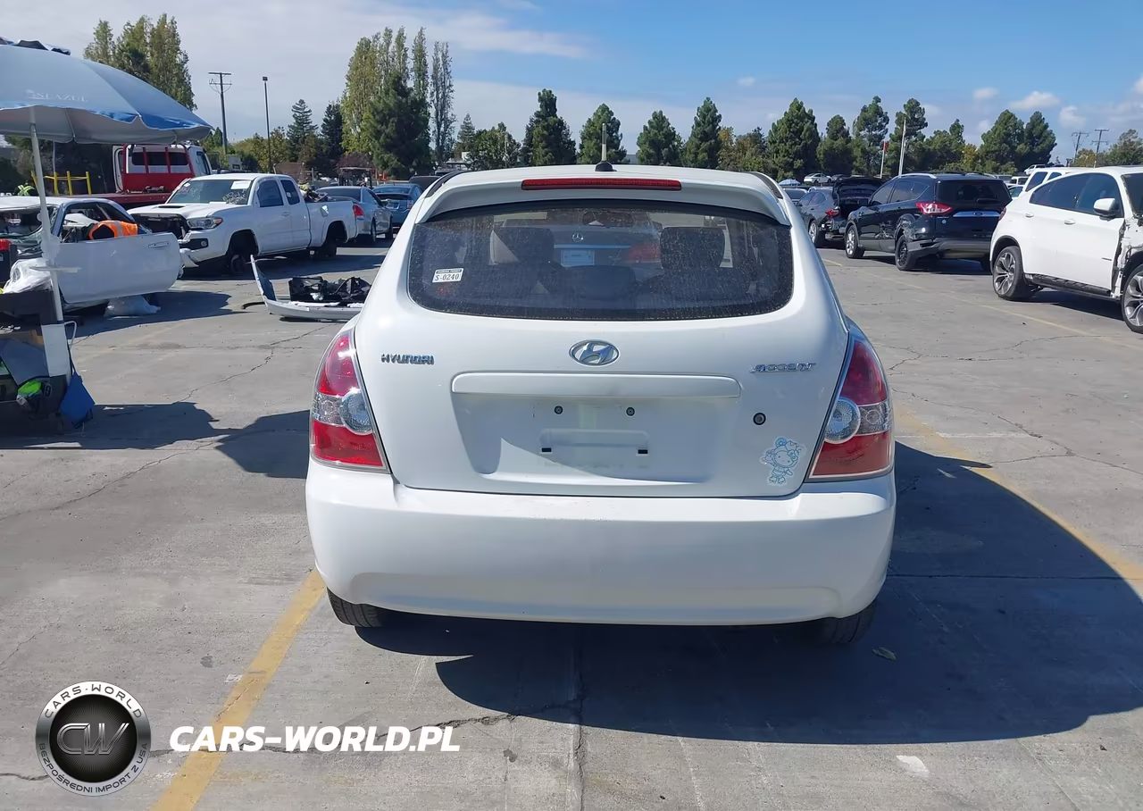 2008 Hyundai Accent Gs VIN:KMHCM36C28U083550 - 16