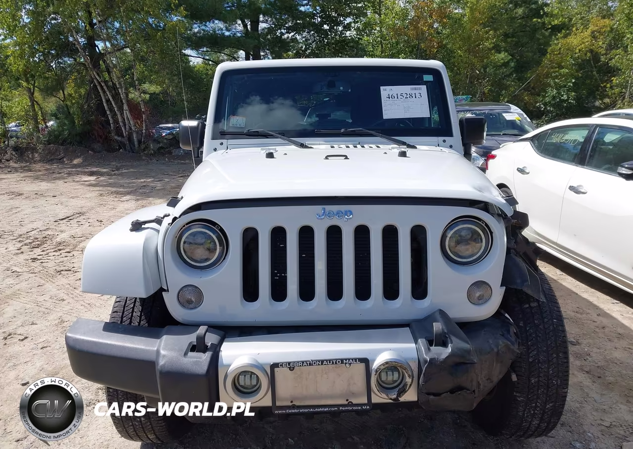2015 Jeep Wrangler Unlimited Sahara VIN:1C4BJWEG5FL580836 - 13