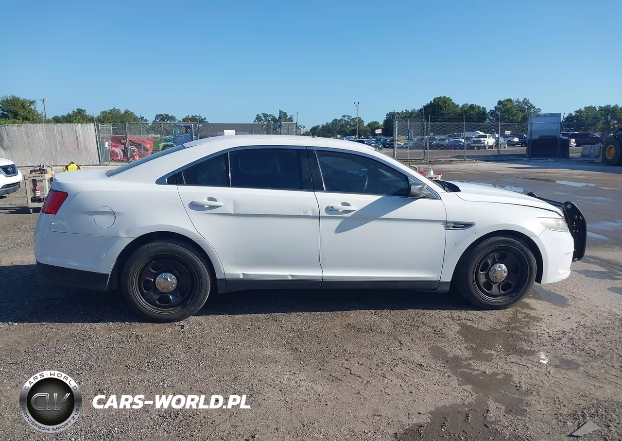 2016 Ford Police Interceptor VIN:1FAHP2L80GG138205 - 13
