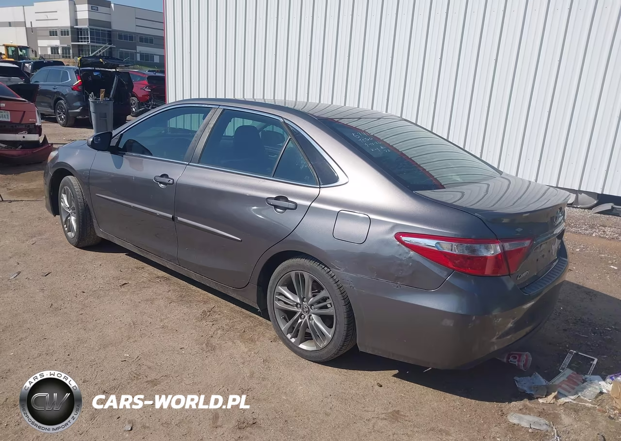 2017 Toyota Camry Se VIN:4T1BF1FK4HU370809 - 3