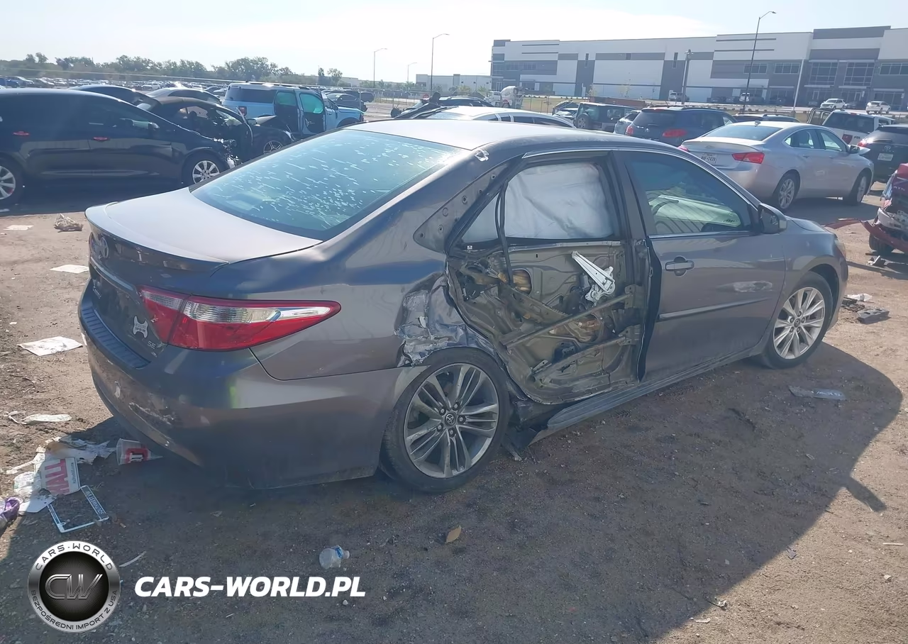 2017 Toyota Camry Se VIN:4T1BF1FK4HU370809 - 4