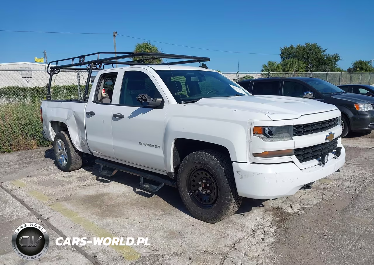 2018 Chevrolet Silverado 1500 Custom – zdjęcie 1 z 17