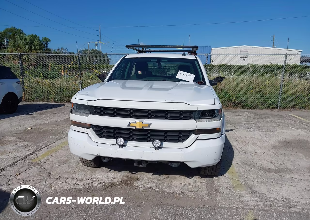 2018 Chevrolet Silverado 1500 Custom VIN:1GCRCPEC3JZ179271 - 12