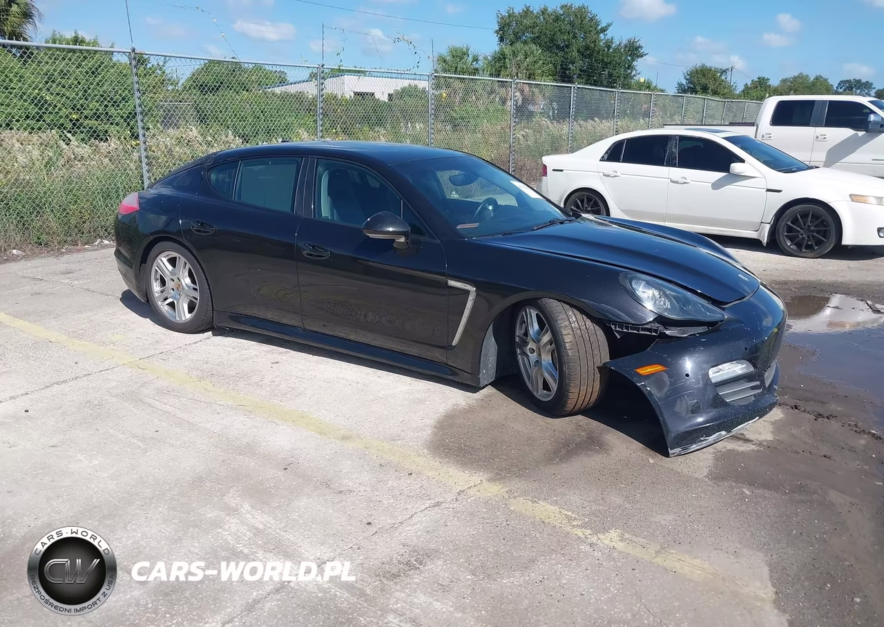 2013 Porsche Panamera 4