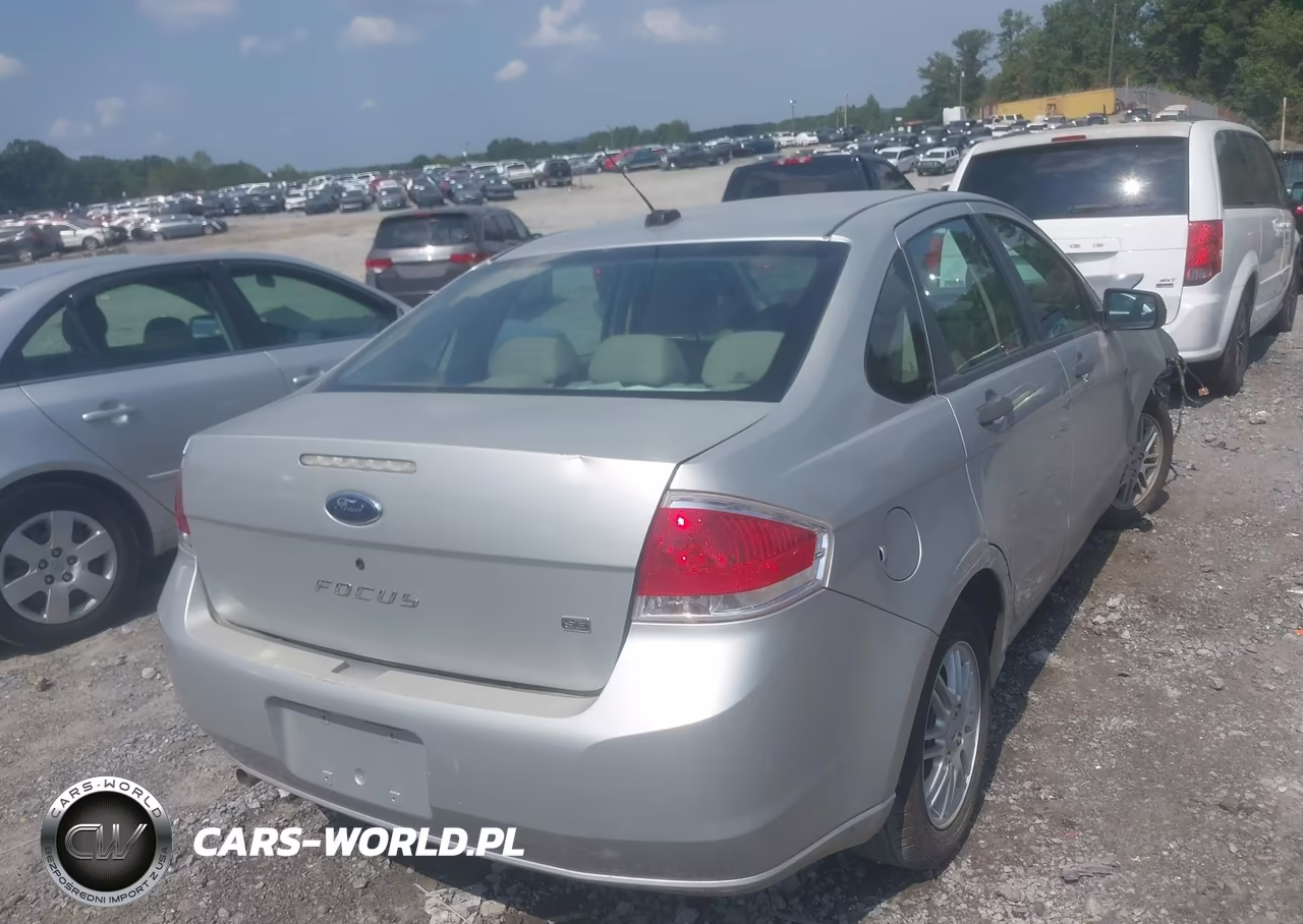 2009 Ford Focus Se VIN:1FAHP35N19W232983 - 4
