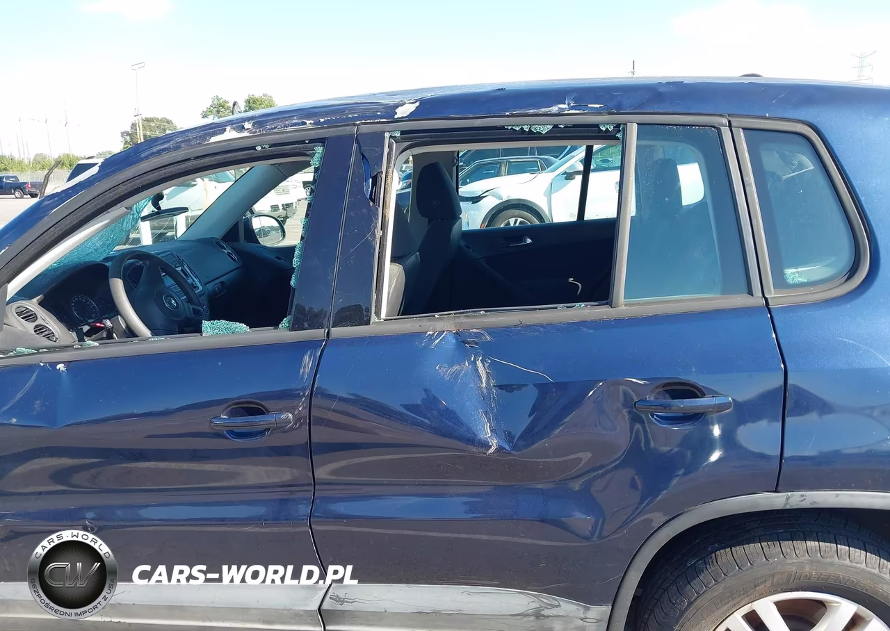2012 Volkswagen Tiguan S VIN:WVGAV7AX8CW589712 - 13