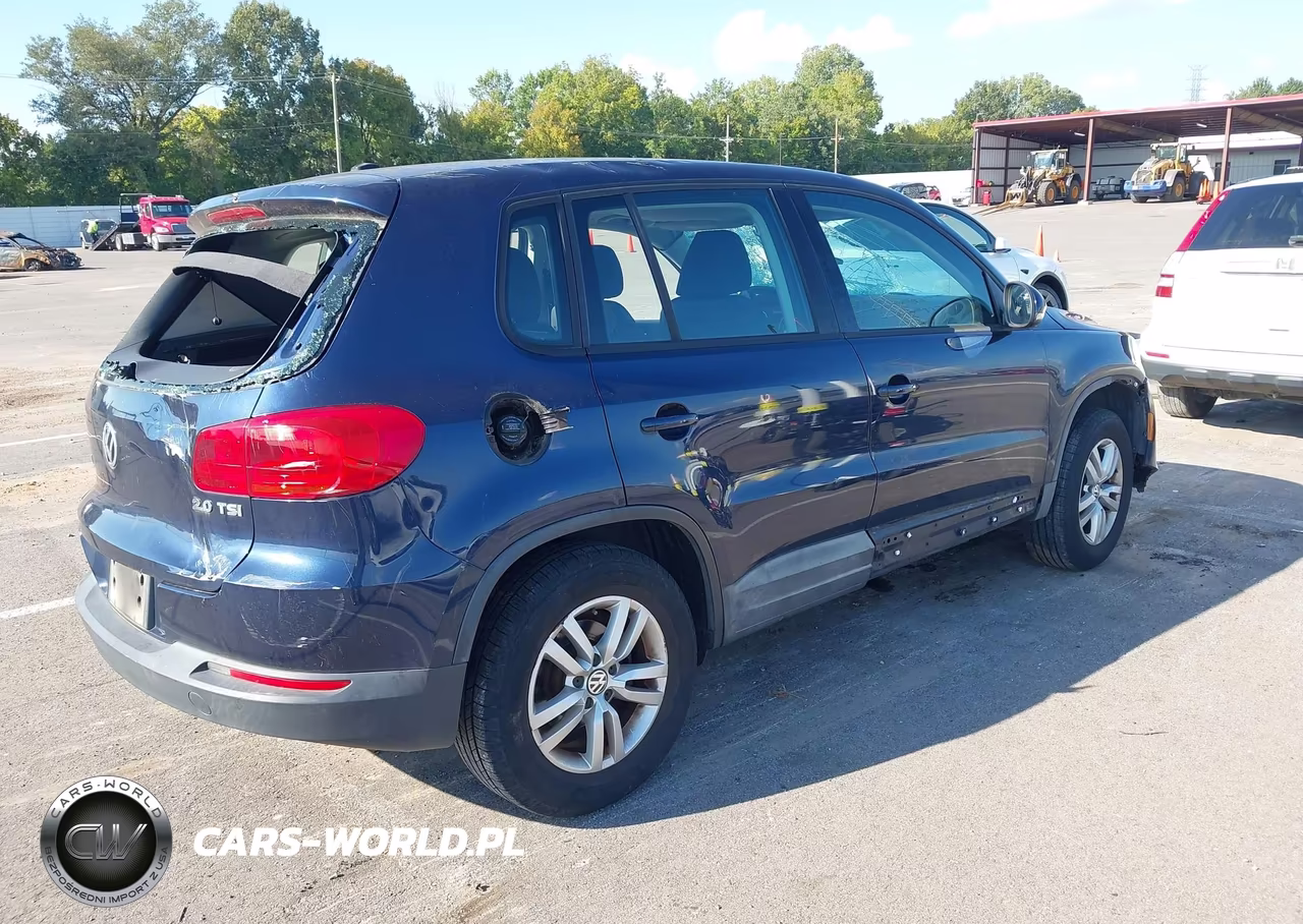 2012 Volkswagen Tiguan S VIN:WVGAV7AX8CW589712 - 4