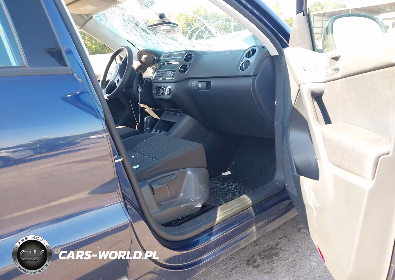 2012 Volkswagen Tiguan S VIN:WVGAV7AX8CW589712 - 5