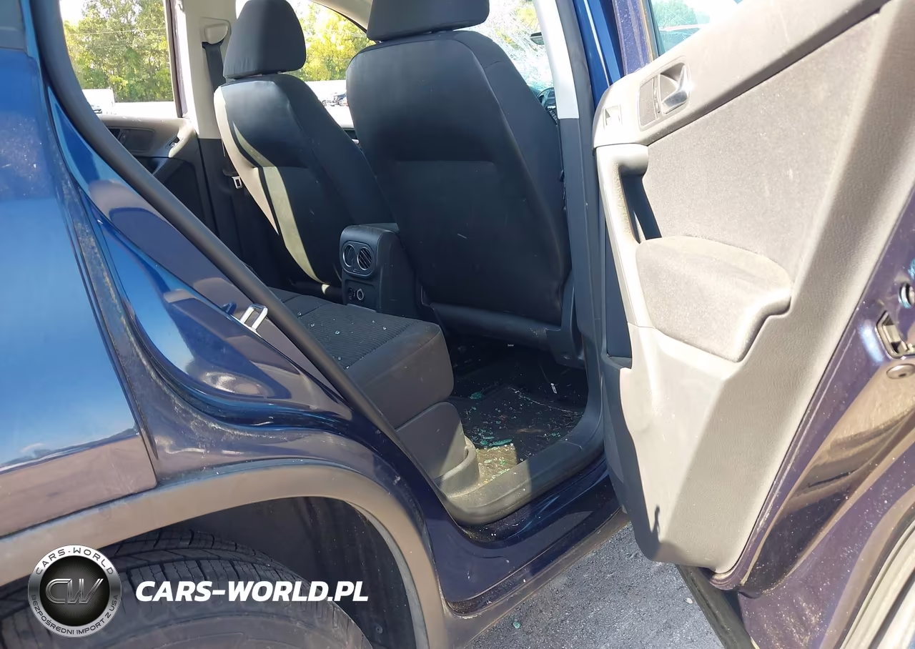 2012 Volkswagen Tiguan S VIN:WVGAV7AX8CW589712 - 8