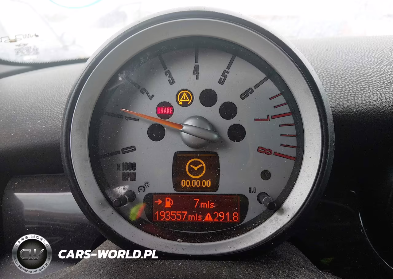 2008 Mini Cooper Clubman VIN:WMWML335X8TJ46253 - 7
