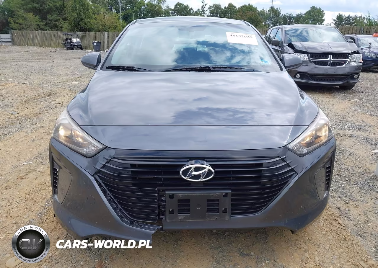 2018 Hyundai Ioniq Hybrid Blue VIN:KMHC65LC6JU102424 - 12