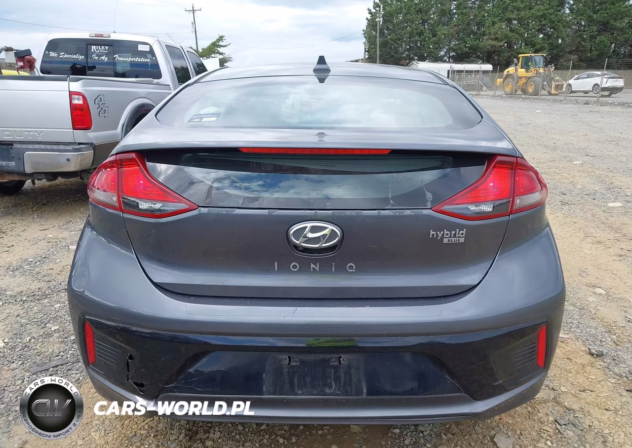 2018 Hyundai Ioniq Hybrid Blue VIN:KMHC65LC6JU102424 - 16