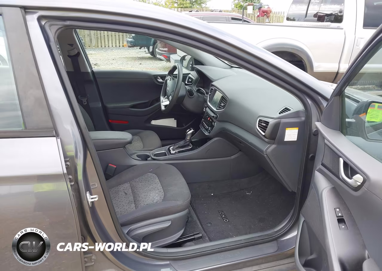 2018 Hyundai Ioniq Hybrid Blue VIN:KMHC65LC6JU102424 - 5