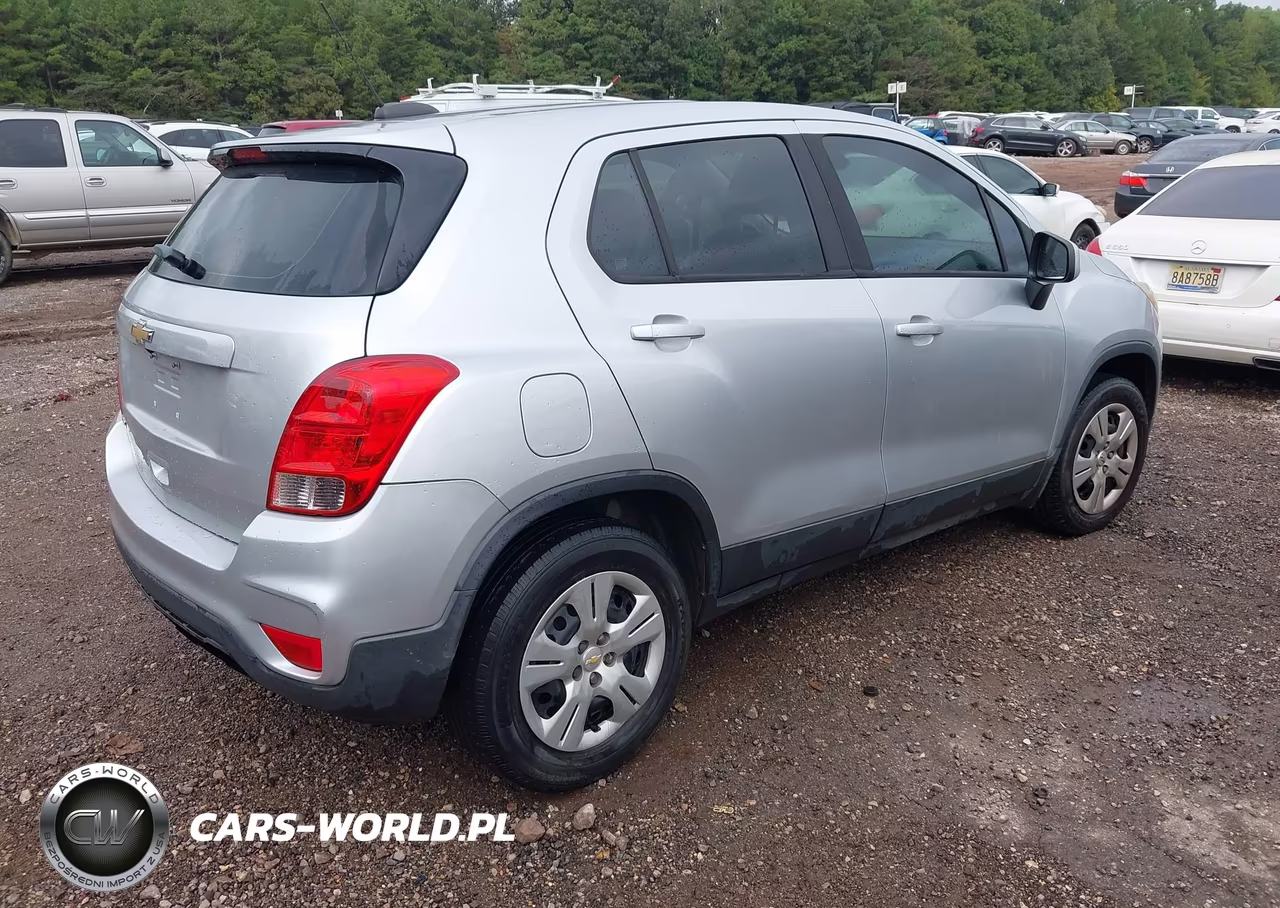 2017 Chevrolet Trax Ls VIN:KL7CJKSB2HB215803 - 4