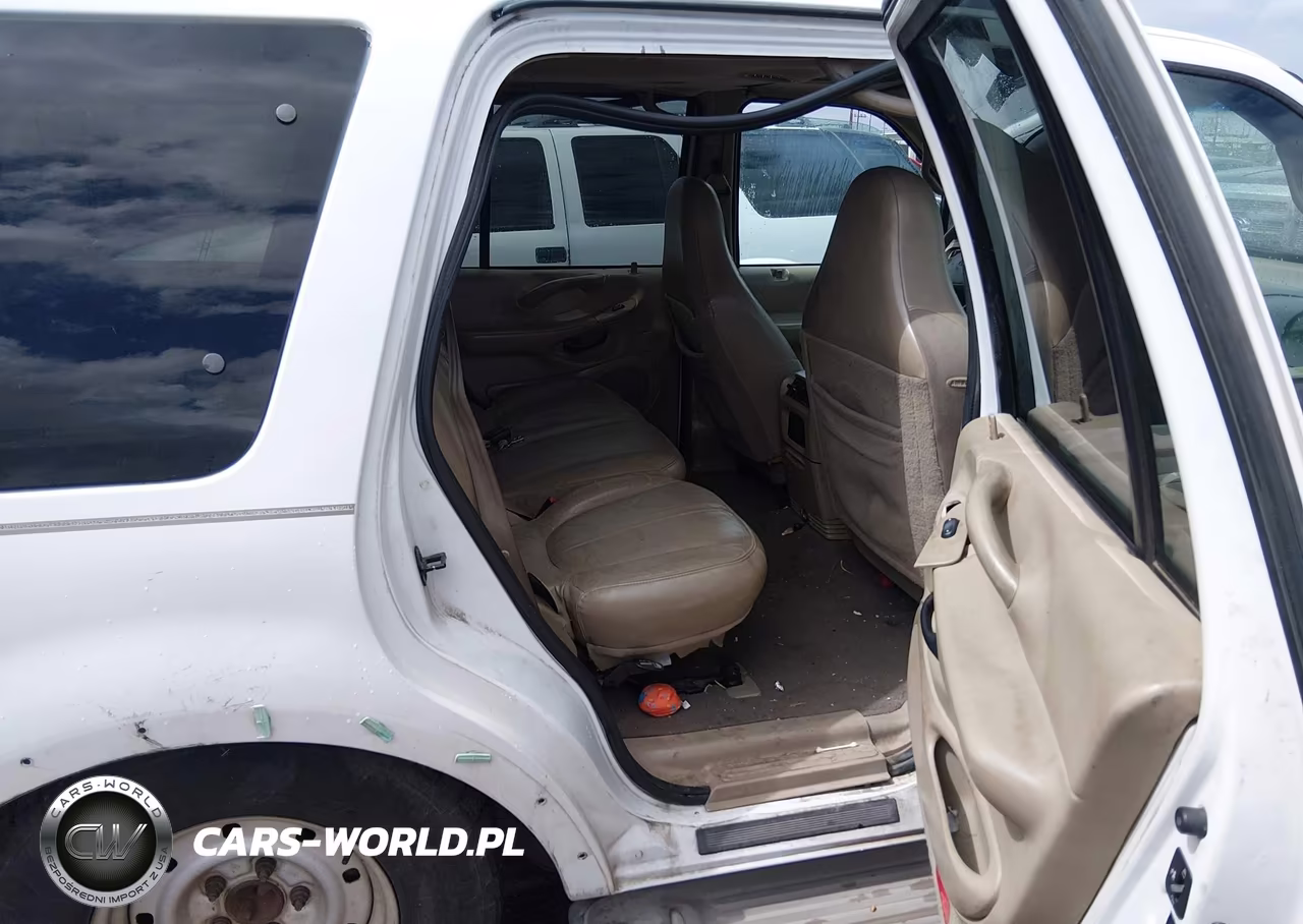 2001 Ford Expedition Eddie Bauer VIN:1FMEU17L01LA80640 - 8
