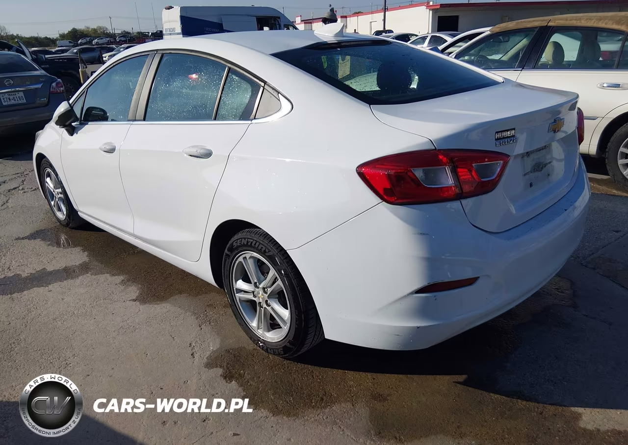 2018 Chevrolet Cruze Lt Auto VIN:1G1BE5SM2J7167419 - 3