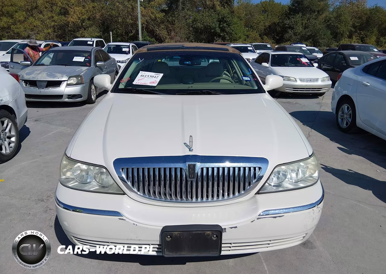 2006 Lincoln Town Car Signature VIN:1LNHM81V06Y649304 - 12