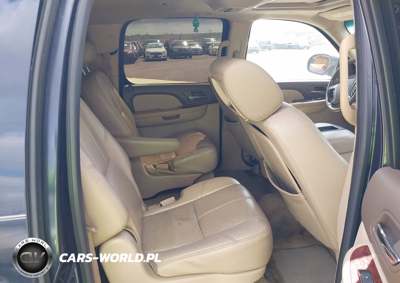 2009 Chevrolet Suburban 1500 Lt2 VIN:1GNFC26019J121865 - 8