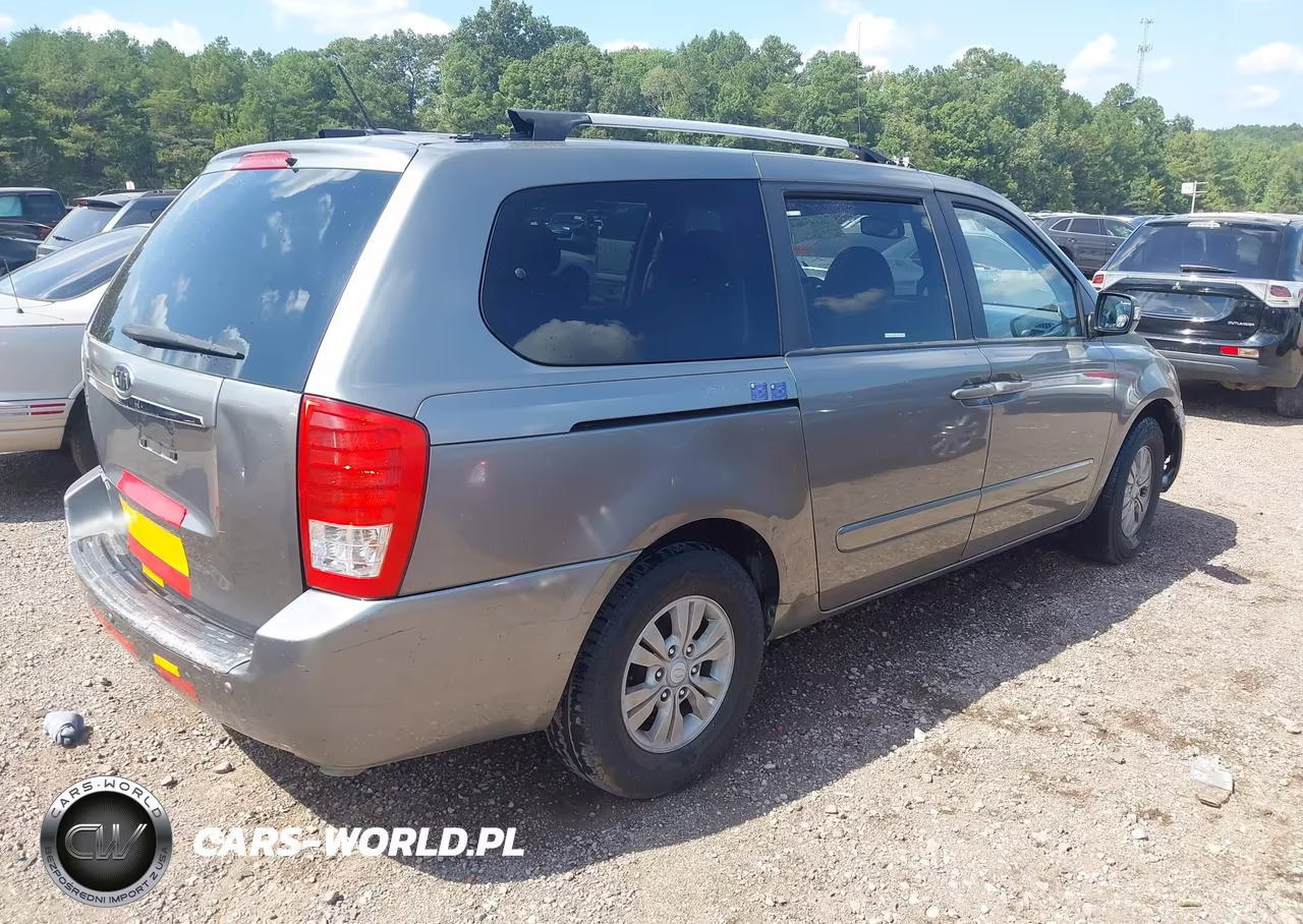2011 Kia Sedona Lx VIN:KNDMG4C7XB6382180 - 4