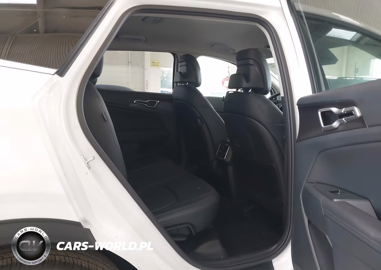 2026 Kia Sportage Ex VIN:5XYK33DF9TG408379 - 8
