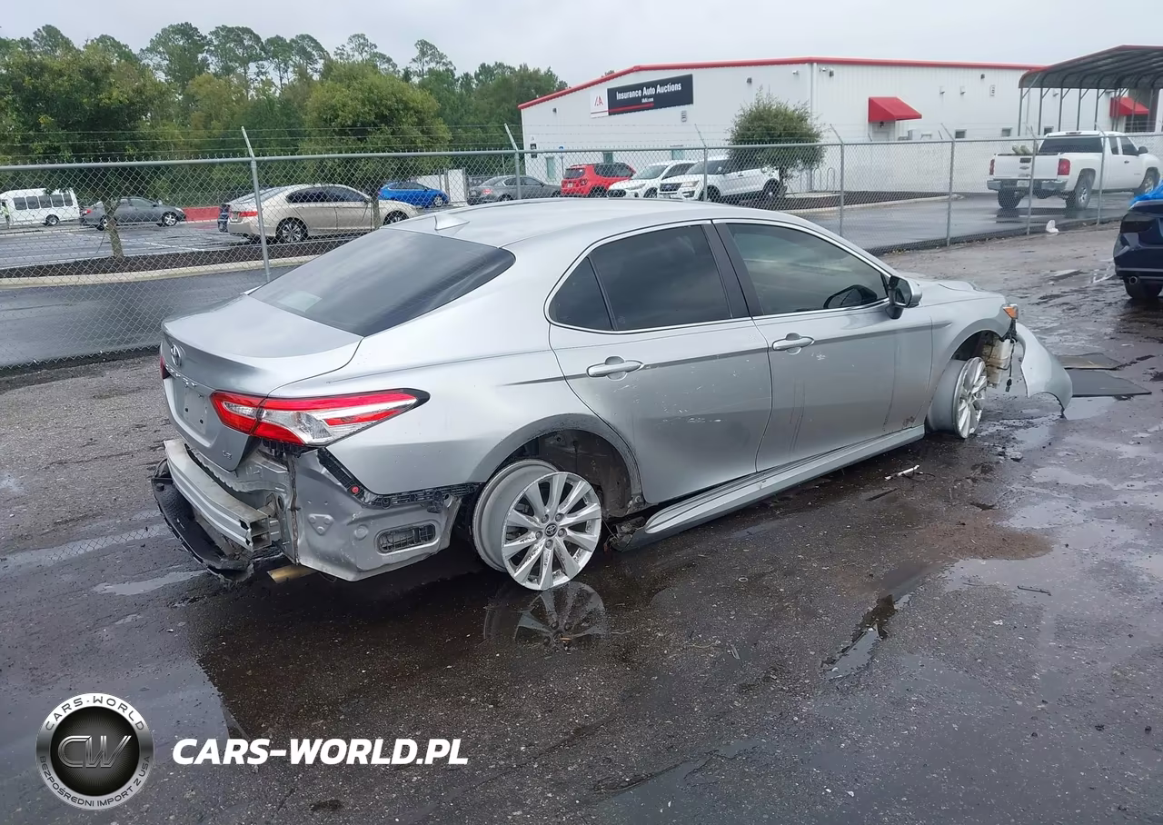 2020 Toyota Camry Le VIN:4T1C11AKXLU986839 - 4