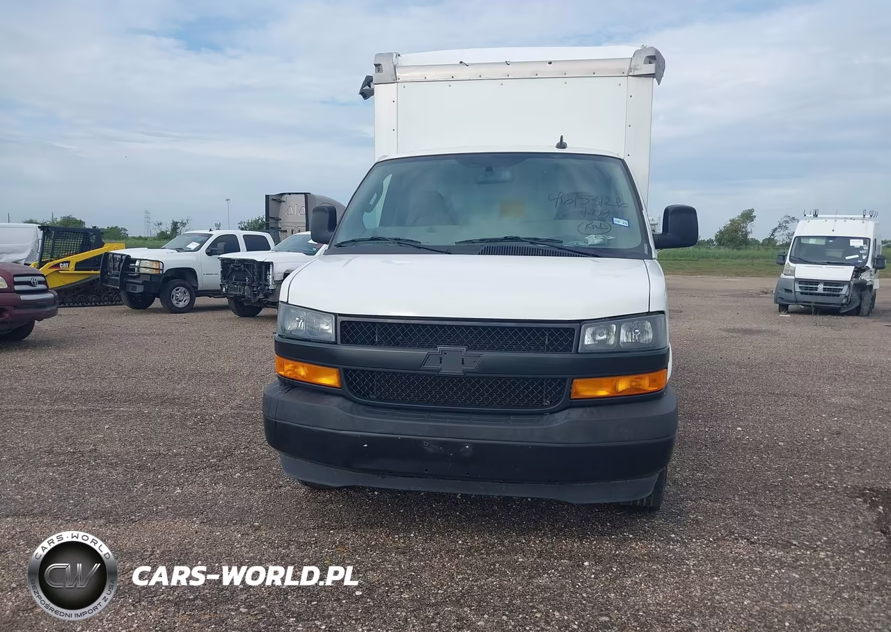 2024 Chevrolet Express Cutaway Work Van VIN:1GB0GRFP0R1158063 - 12