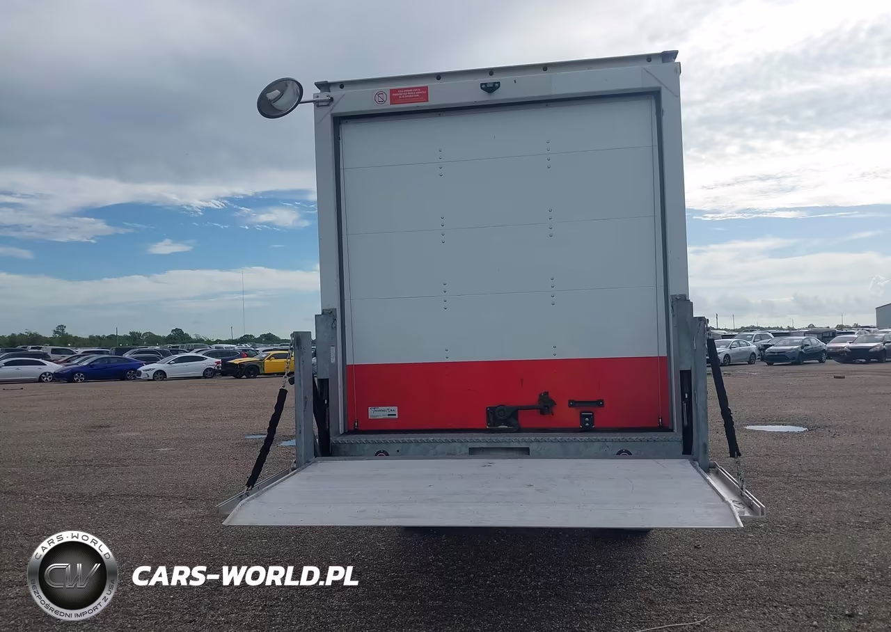 2024 Chevrolet Express Cutaway Work Van VIN:1GB0GRFP0R1158063 - 15