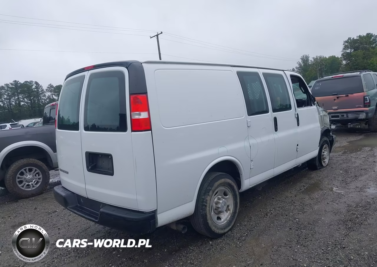 2024 Chevrolet Express Cargo Rwd 2500 Regular Wheelbase Wt VIN:1GCWGAFP9R1188315 - 4
