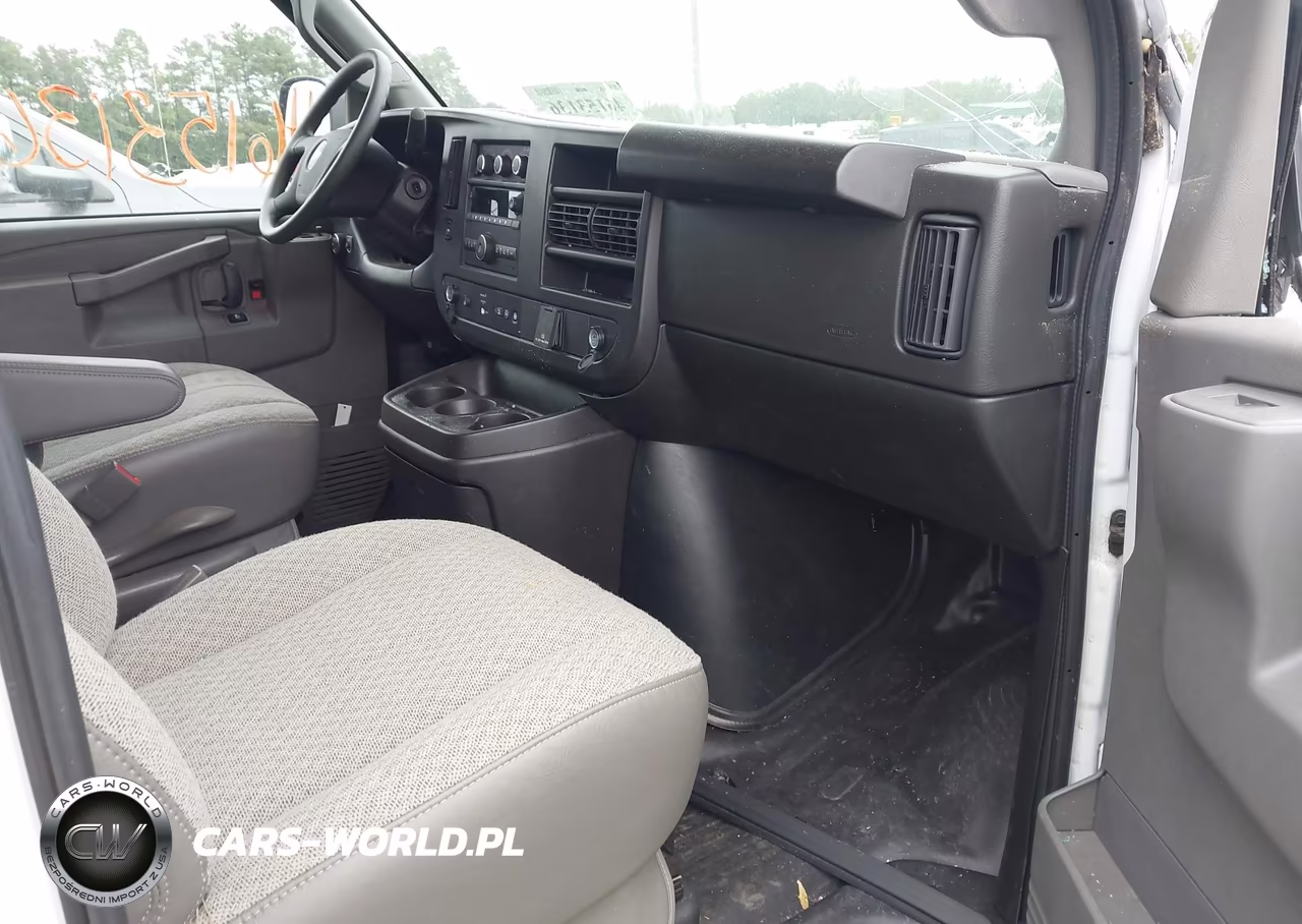 2024 Chevrolet Express Cargo Rwd 2500 Regular Wheelbase Wt VIN:1GCWGAFP9R1188315 - 5