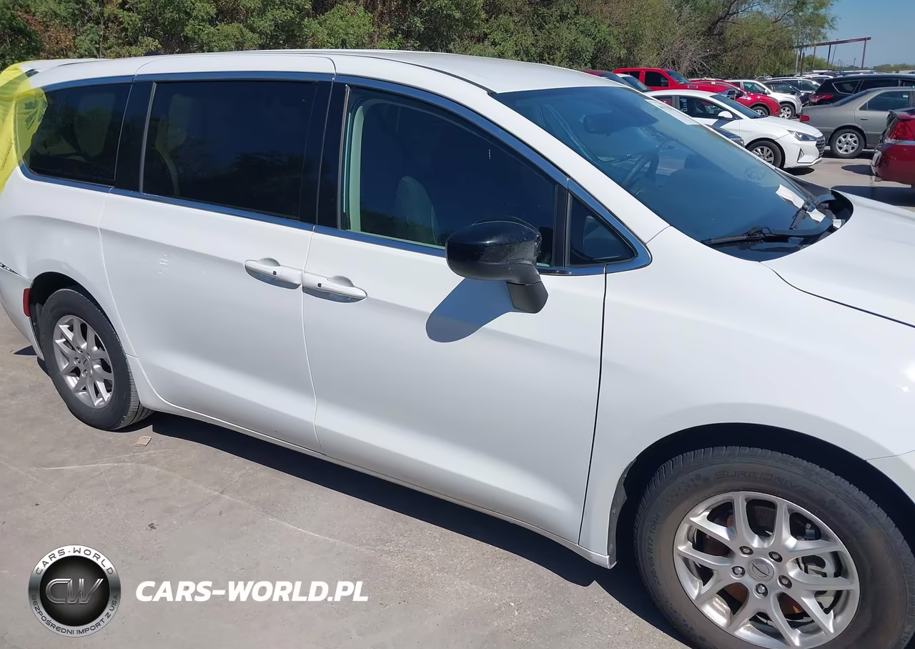 2024 Chrysler Voyager Lx VIN:2C4RC1CG0RR105430 - 13