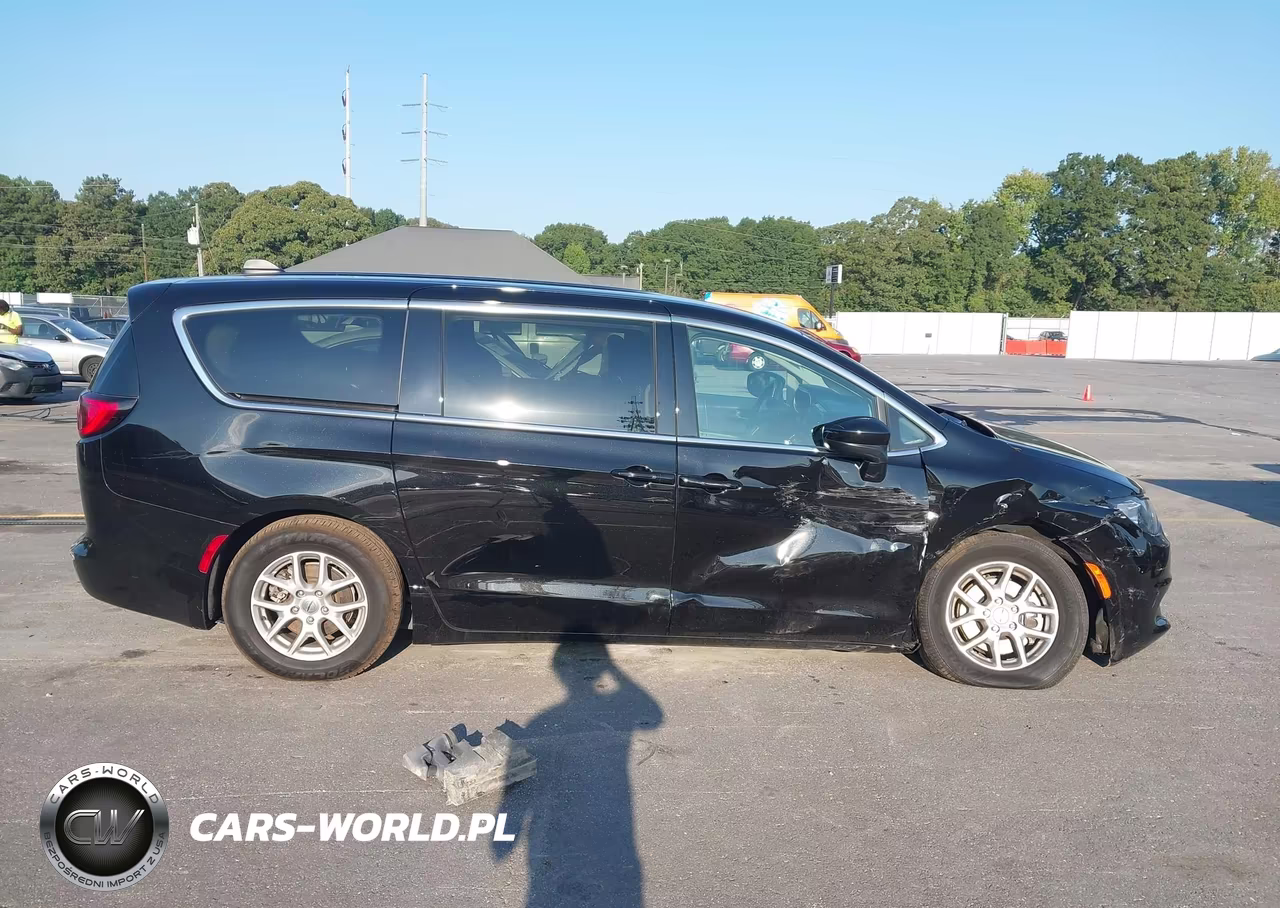 2024 Chrysler Voyager Lx VIN:2C4RC1CG9RR132402 - 13