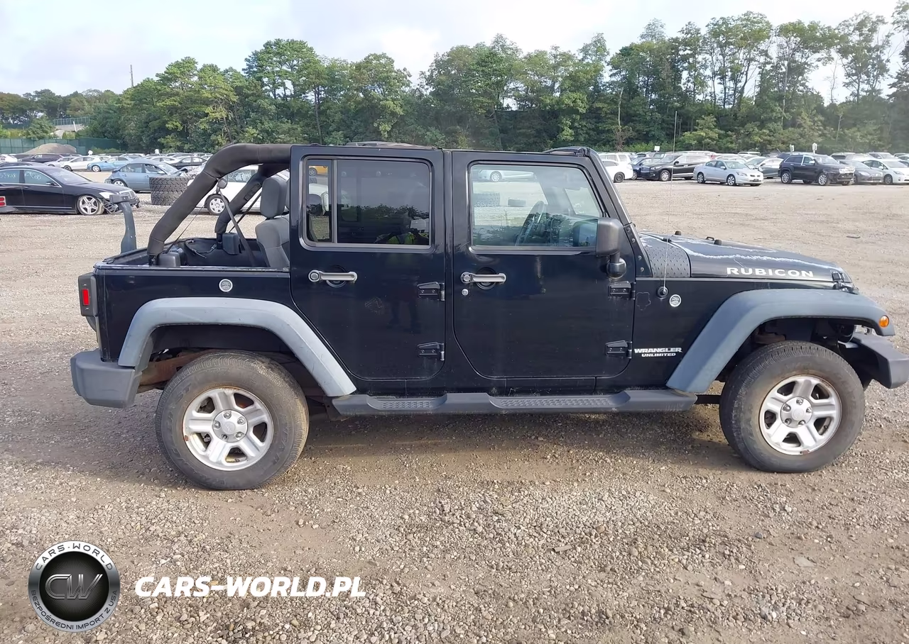 2010 Jeep Wrangler Unlimited Rubicon VIN:1J4HA6H17AL193175 - 13