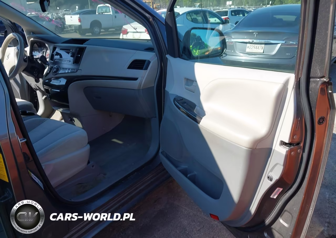 2013 Toyota Sienna Le V6 8 Passenger VIN:5TDKK3DC6DS402858 - 5
