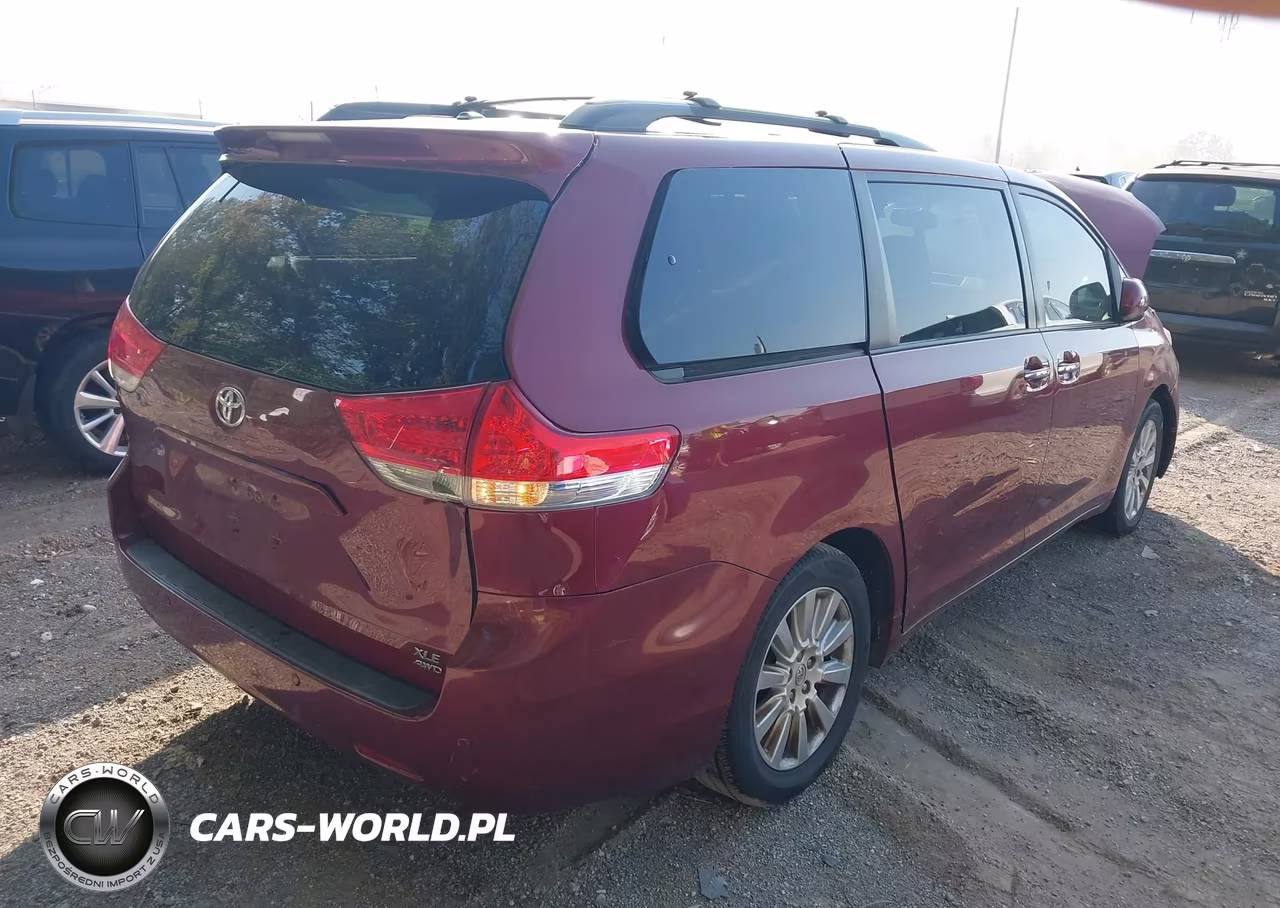 2013 Toyota Sienna Xle 7 Passenger VIN:5TDDK3DC6DS056724 - 4