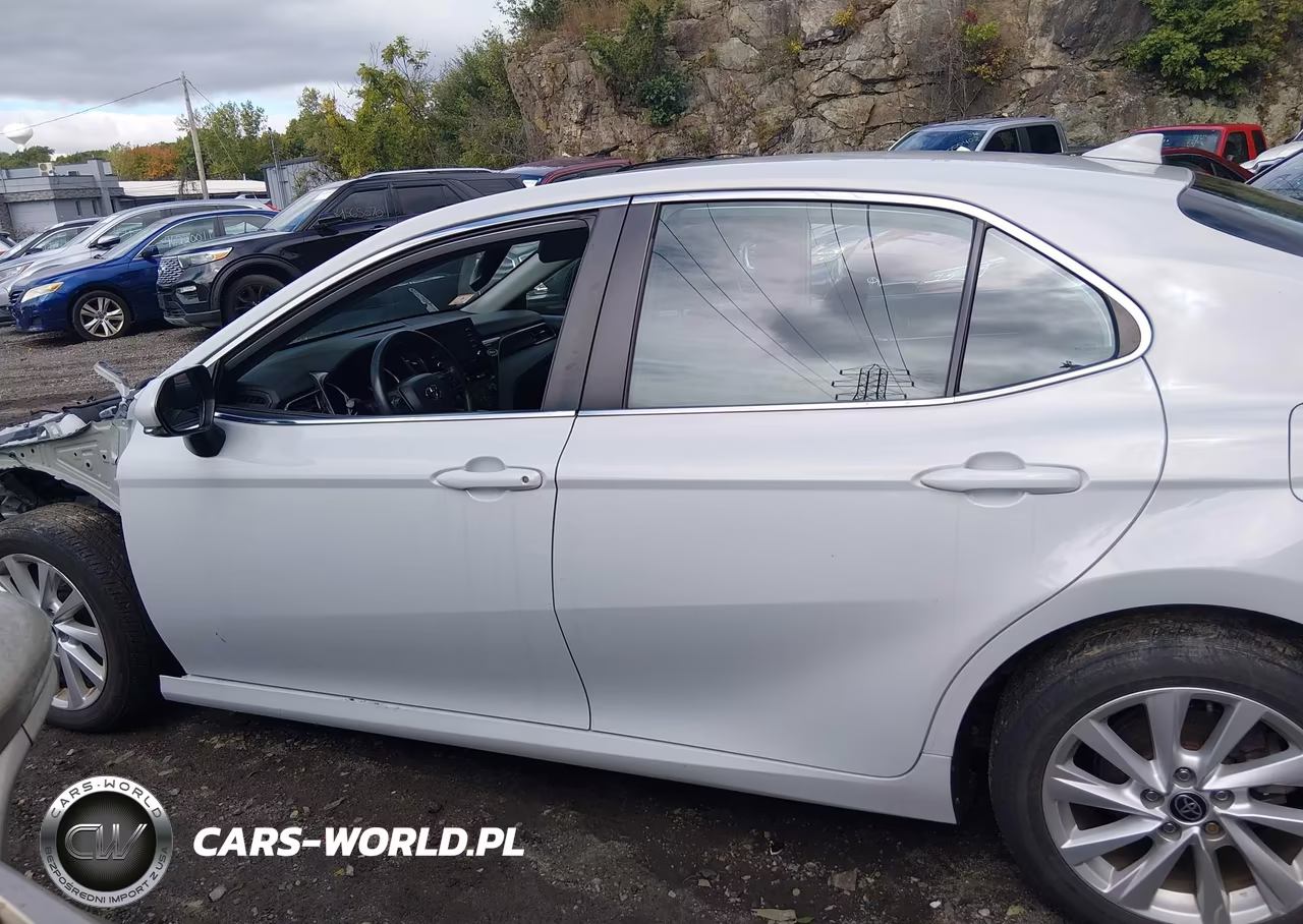 2022 Toyota Camry Le VIN:4T1R11AKXNU057585 - 15