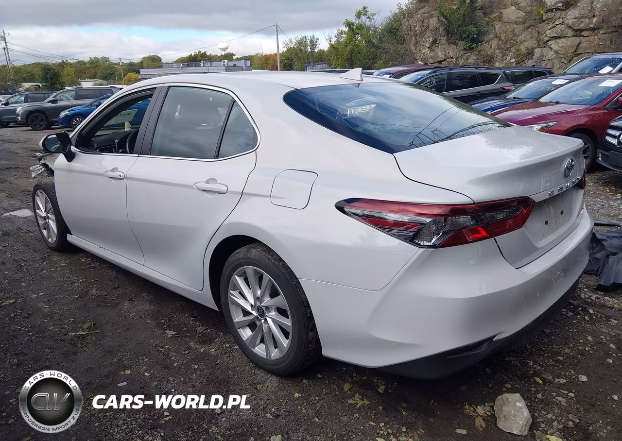 2022 Toyota Camry Le VIN:4T1R11AKXNU057585 - 3