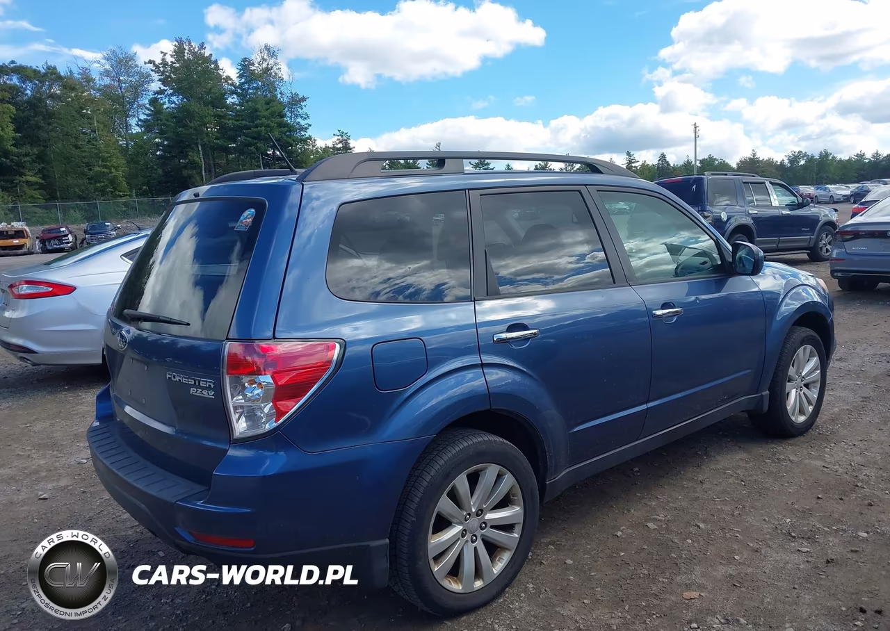 2012 Subaru Forester 2.5X Premium VIN:JF2SHADC7CH458928 - 4