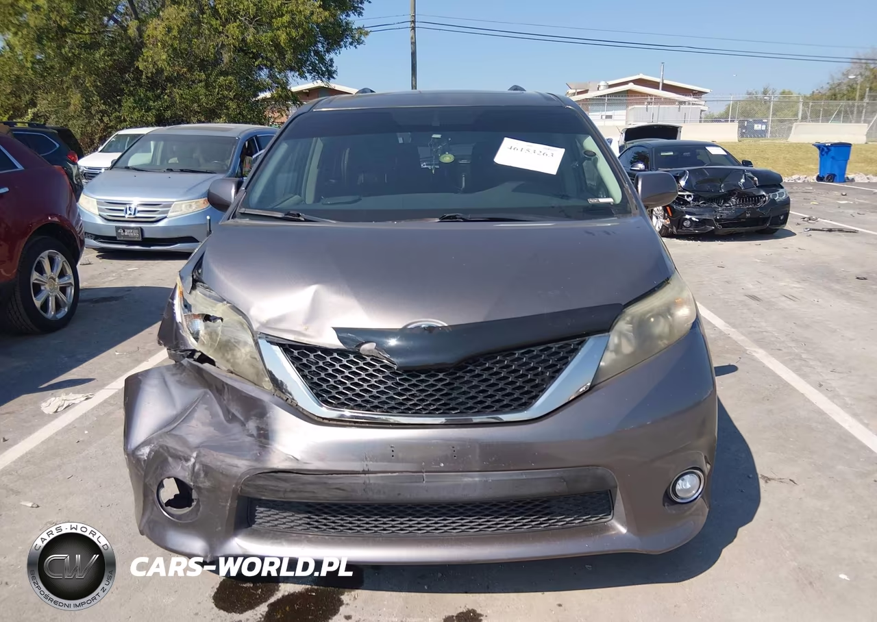 2014 Toyota Sienna Se 8 Passenger VIN:5TDXK3DC7ES472506 - 13