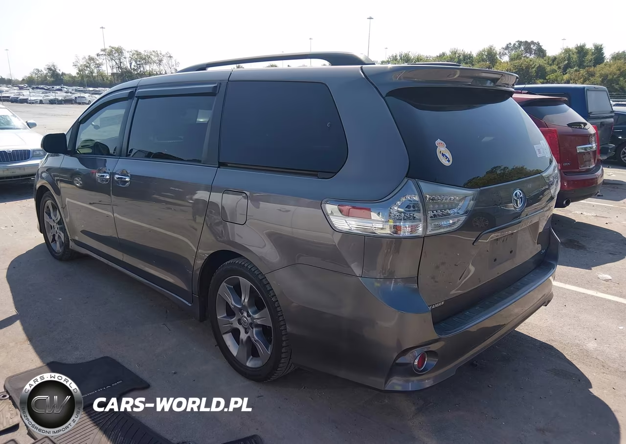 2014 Toyota Sienna Se 8 Passenger VIN:5TDXK3DC7ES472506 - 3