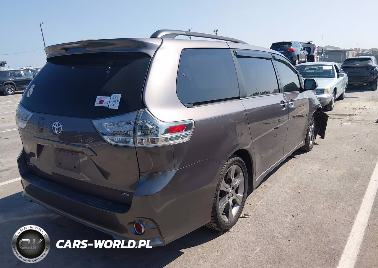 2014 Toyota Sienna Se 8 Passenger VIN:5TDXK3DC7ES472506 - 4