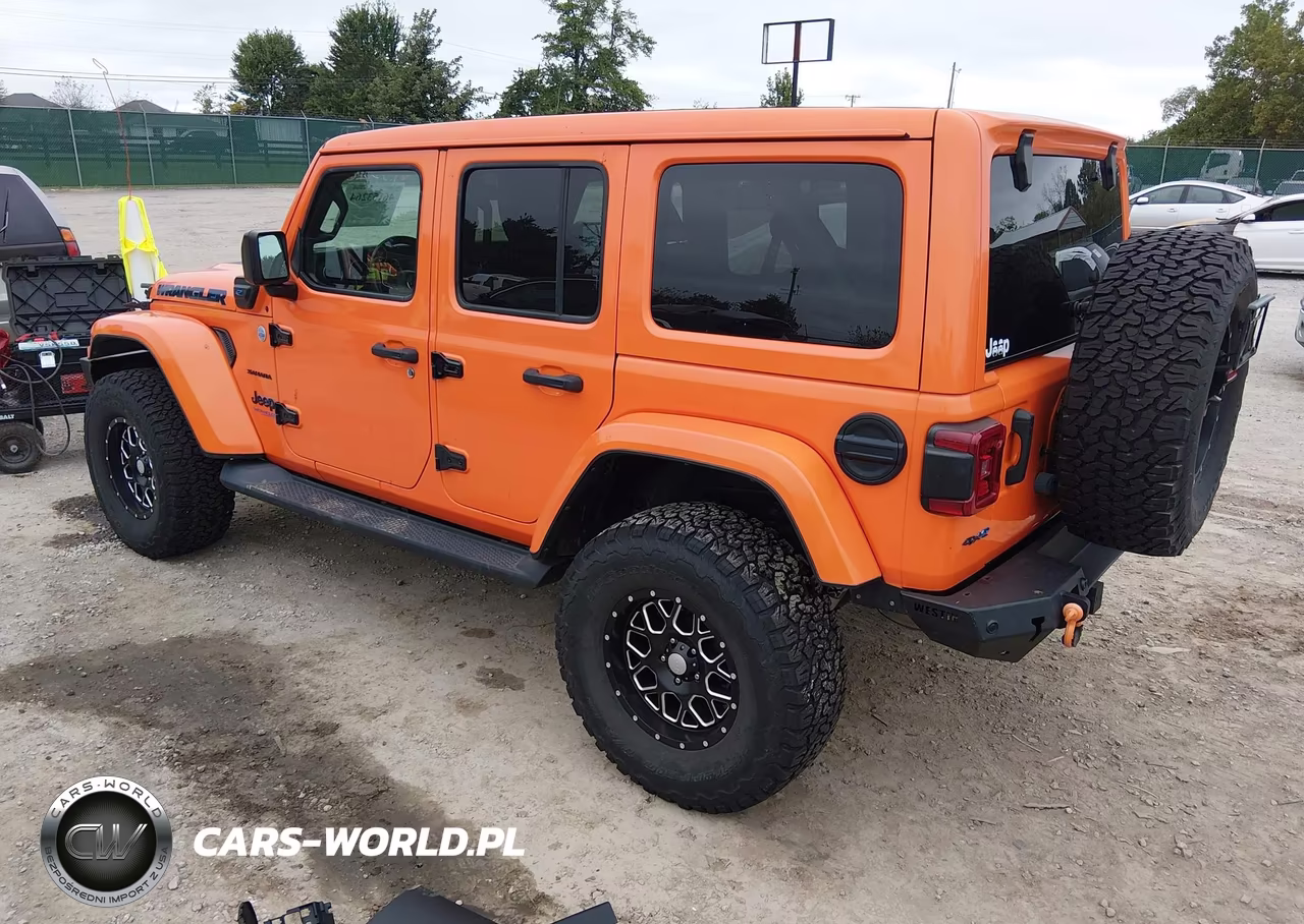 2021 Jeep Wrangler 4Xe Unlimited Sahara 4X4 VIN:1C4JJXP60MW759805 - 3