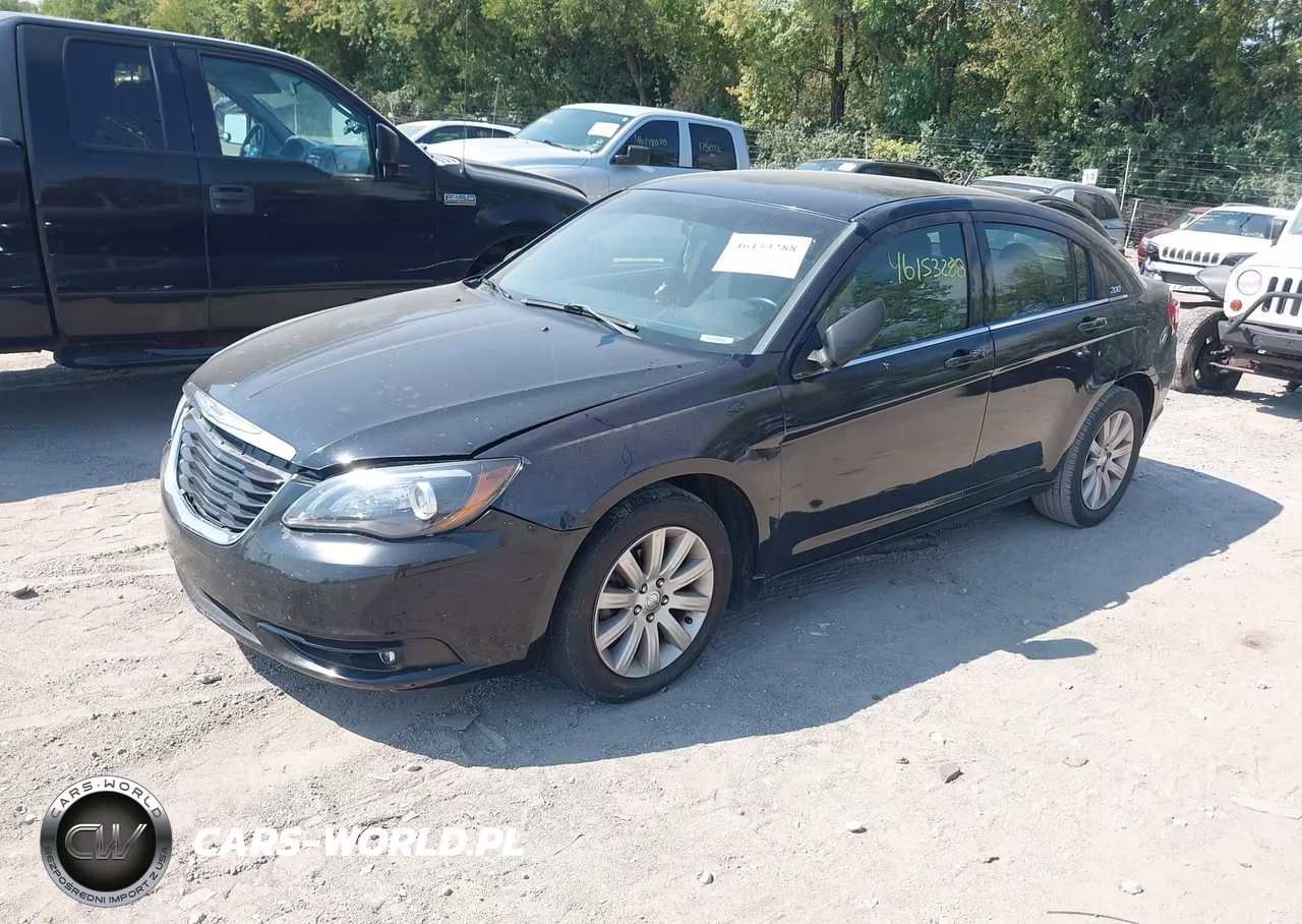 CHRYSLER 200 VIN:1C3CCBBB8CN130795 - 2