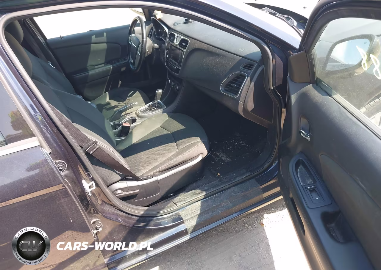 CHRYSLER 200 VIN:1C3CCBBB8CN130795 - 5